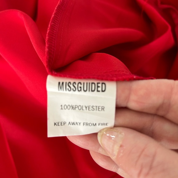 Misguided Red Deep Vneck Pleated Dress Size 12 - Picture 7 of 7